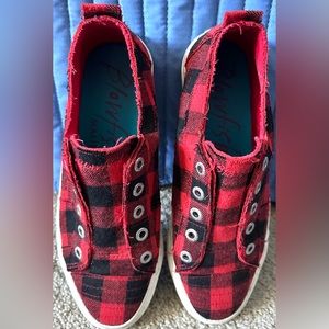 BUFFALO CHECK BLOWFISH WOMENS SLIP ON TENNIS SHOES/LIKE NEW/SIZE 10 MEDIUM